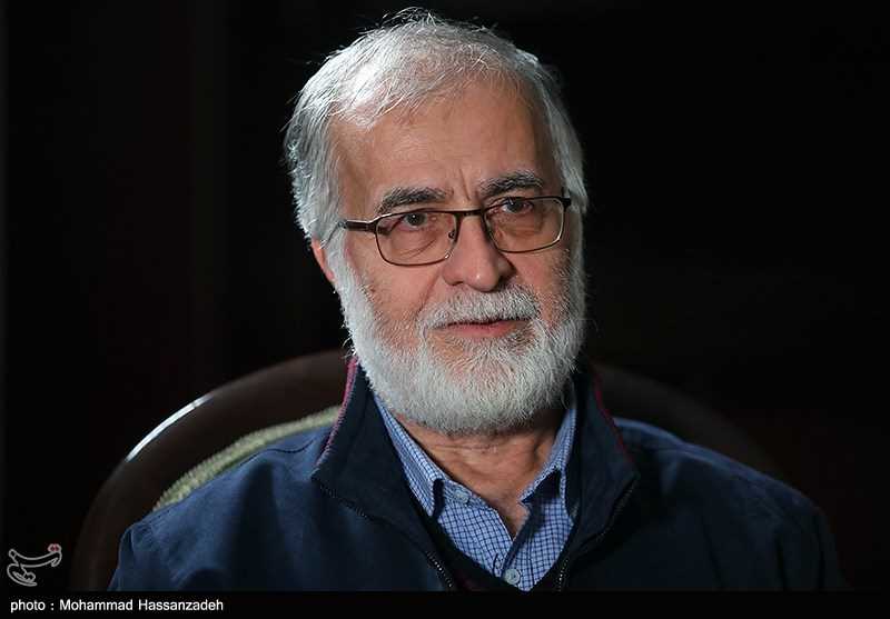 عطریانفر:رضا پهلوی به همان زندگی مرفه که باپول‌ ایرانیها ساخته بپردازد