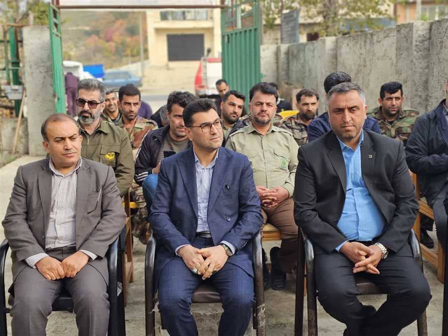 فرماندار نکا آغازگر گام سوم نهضت کاشت درخت در دهستان پی‌رجه  
