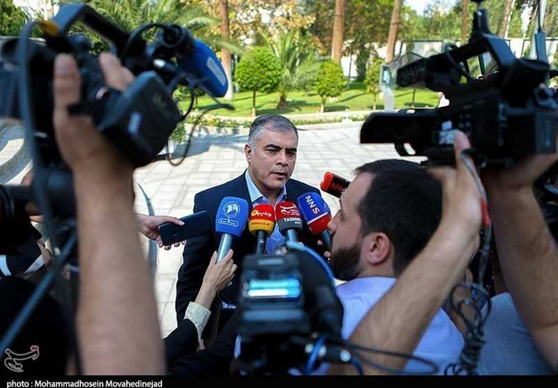 پاک‌نژاد: تراستی‌ها غول‌های بی‌شاخ و دم نیستند