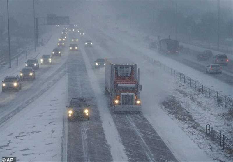 لغو هزاران پرواز در آمریکا/ اعلام وضعیت اضطراری در 10 ایالت